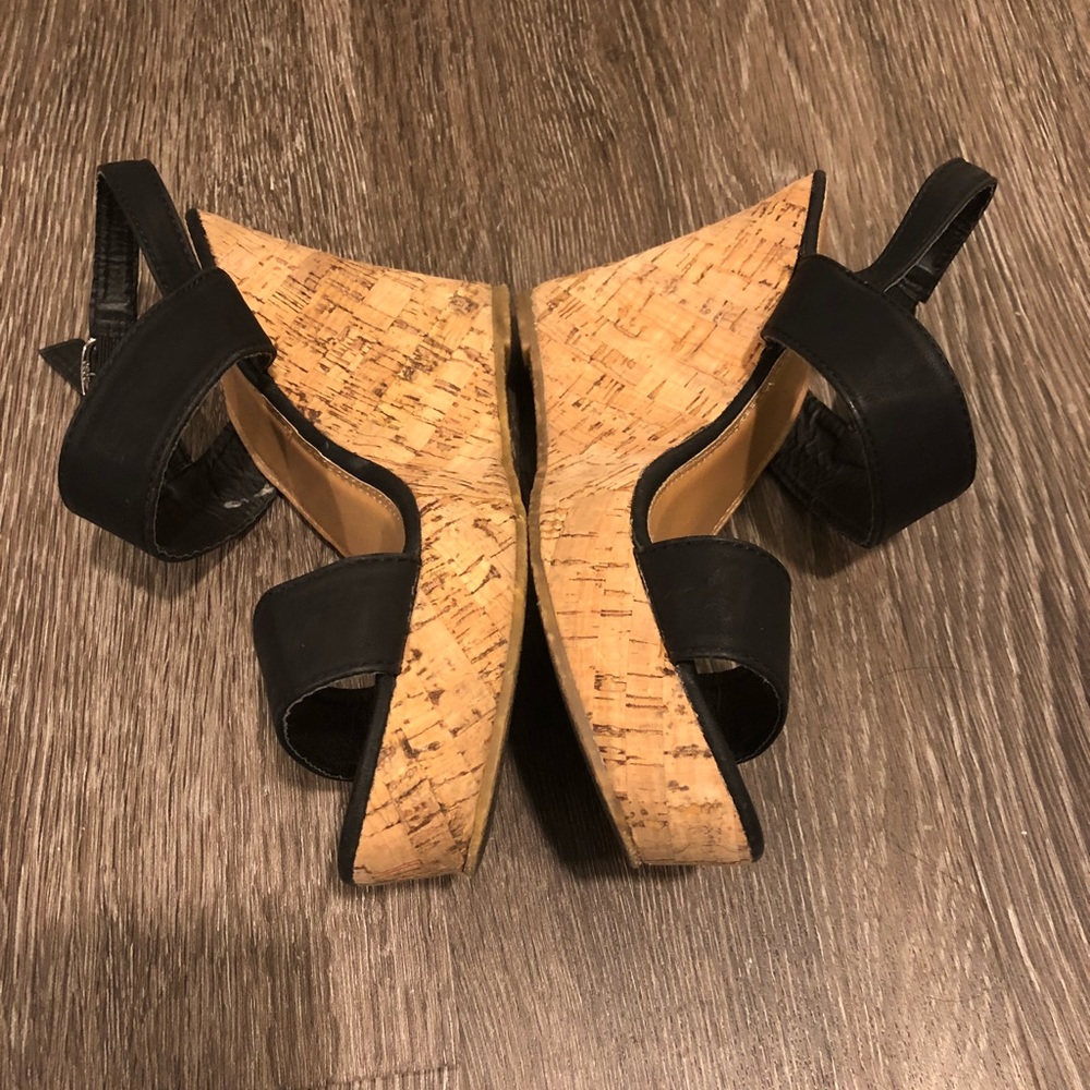 ‼️FINAL CLOSEOUT SALE‼️ Black wedges